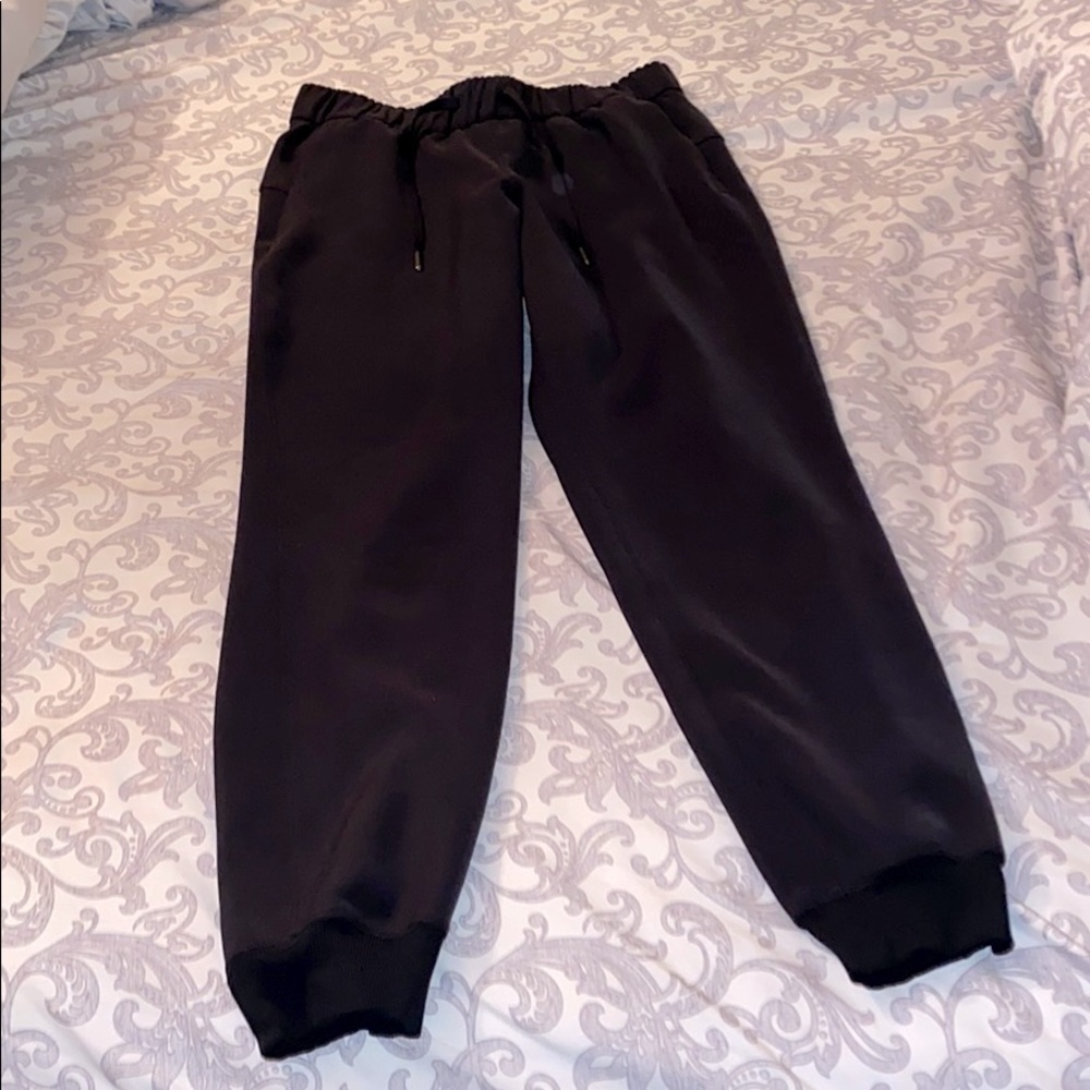 ✨lululemon NWOT joggers✨